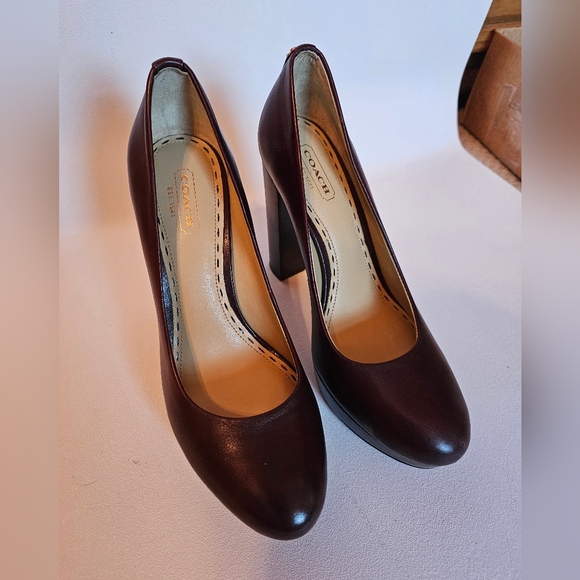 Women's Burgundy Coach block high heel - Picture 2 of 5